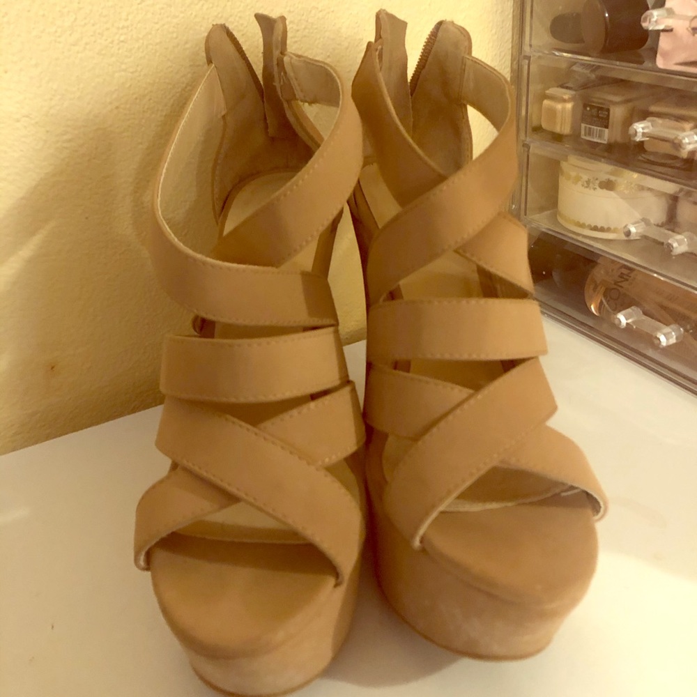 Qupid - Beige wedges